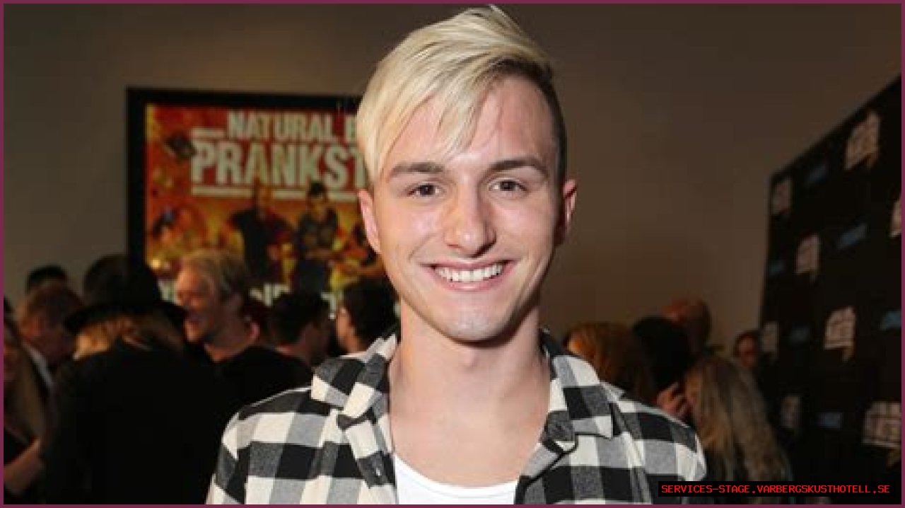 All The Latest News On Lucas Cruikshank Today