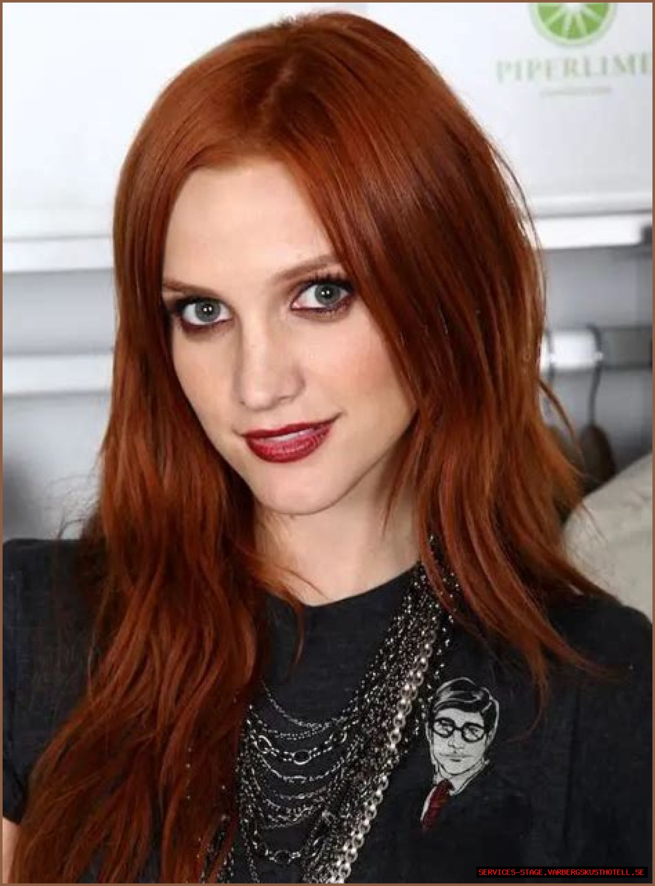 Ashlee Simpson's Iconic Red Hair: A Journey Through Styles