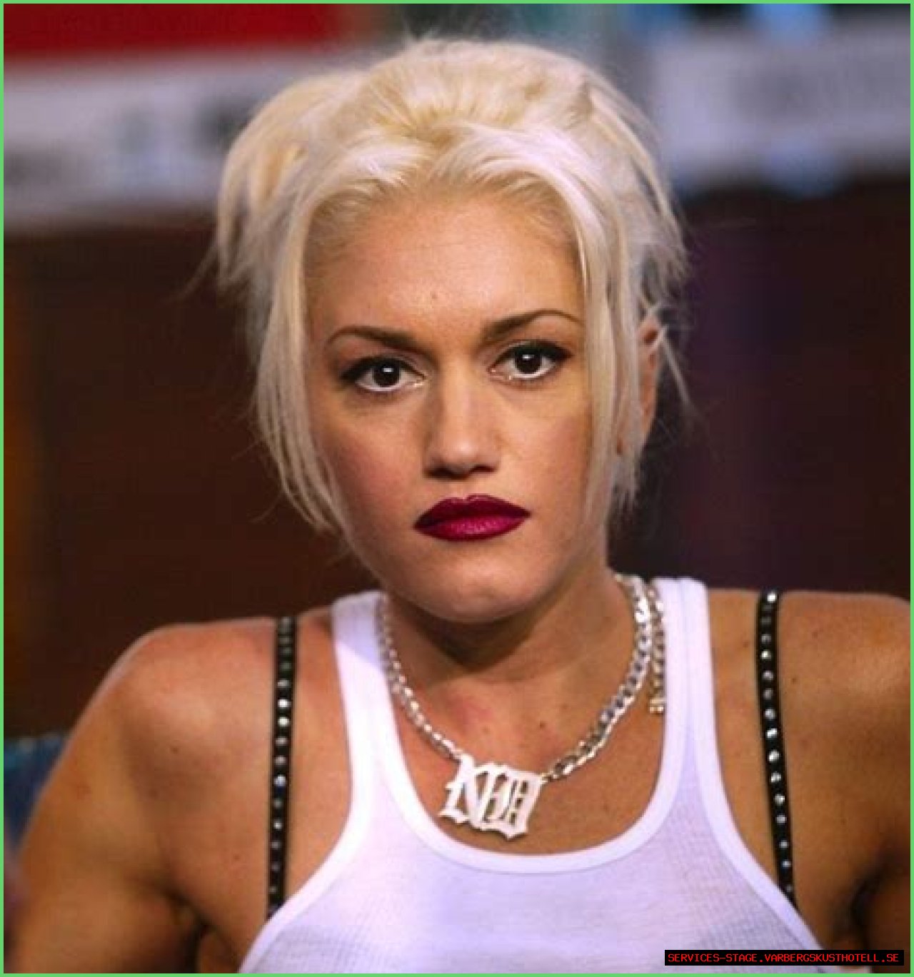 How Old Is Gwen Stefani? Find Out Now!