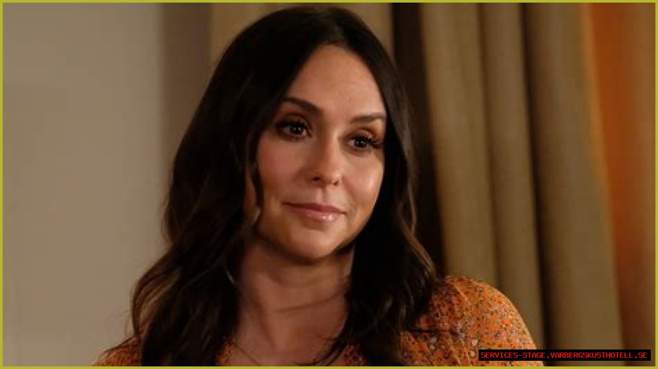 Jennifer Love Hewitt's Pregnancy In '9-1-1': Uncovered