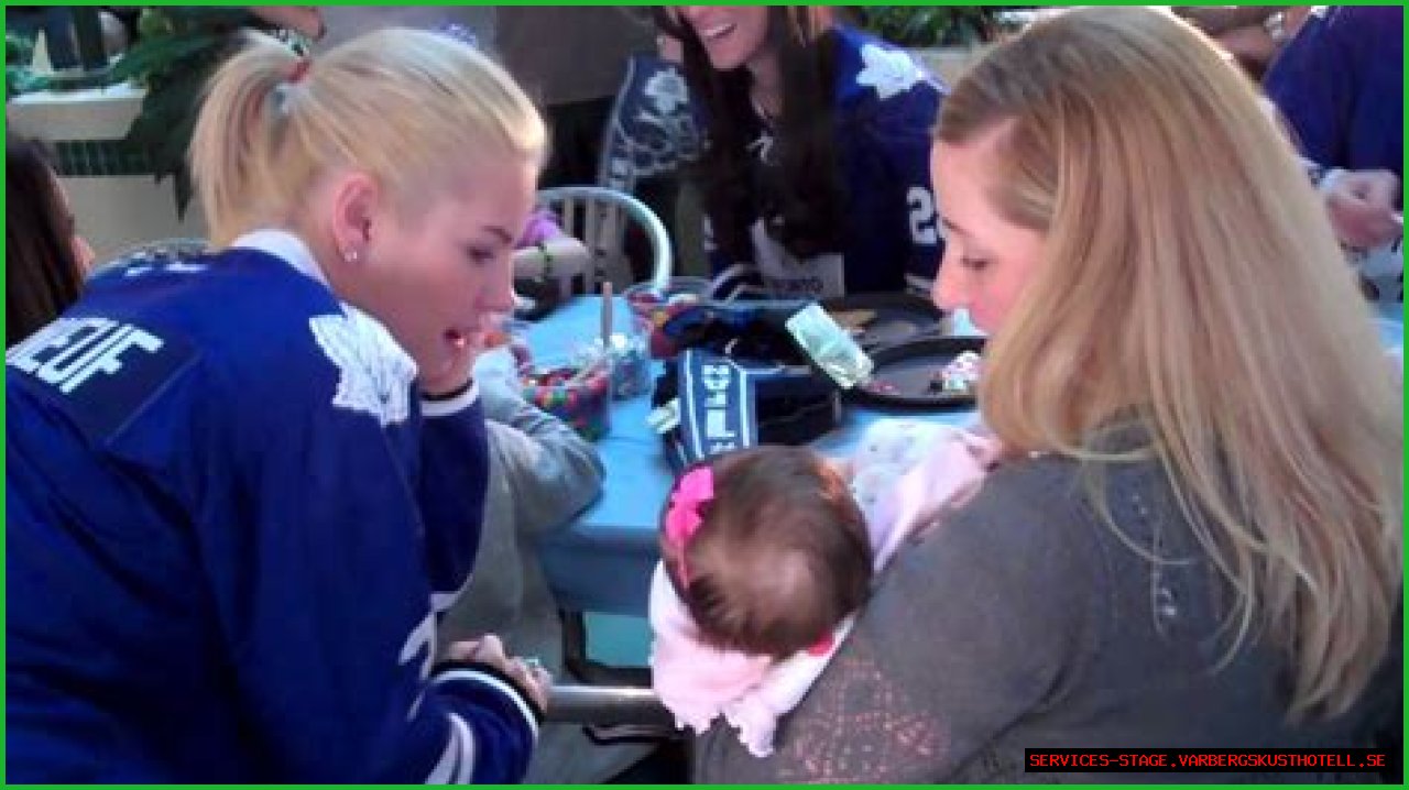 Latest News On Elisha Cuthbert's Family And Children