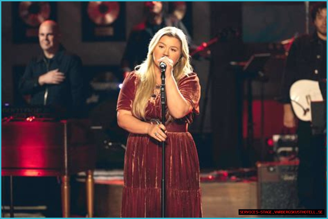 The Unstoppable Rise Of Kelly Clarkson: A Music Icon's Journey